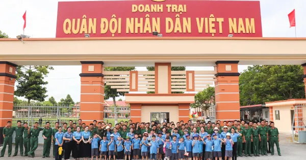 Tự hào người chiến sĩ Việt Nam cùng học sinh ACA School